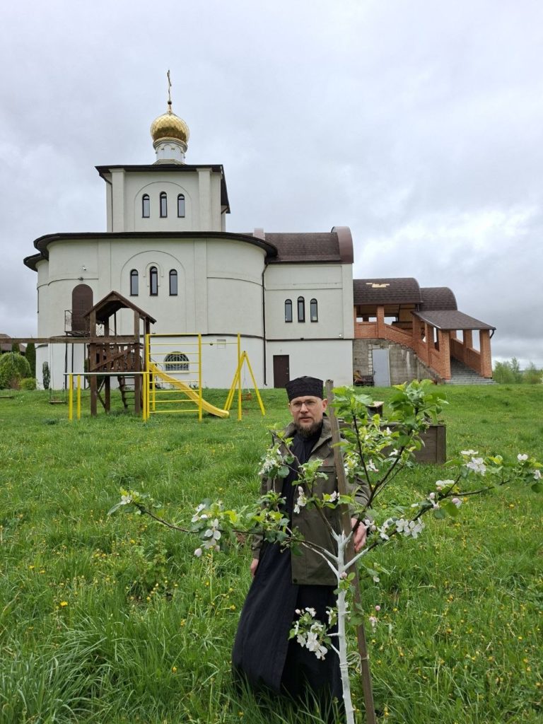 Подготовка к престольному празднику.